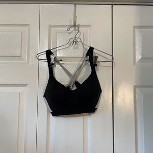 EUC Victoria’s Secret Incredible Sports Bra